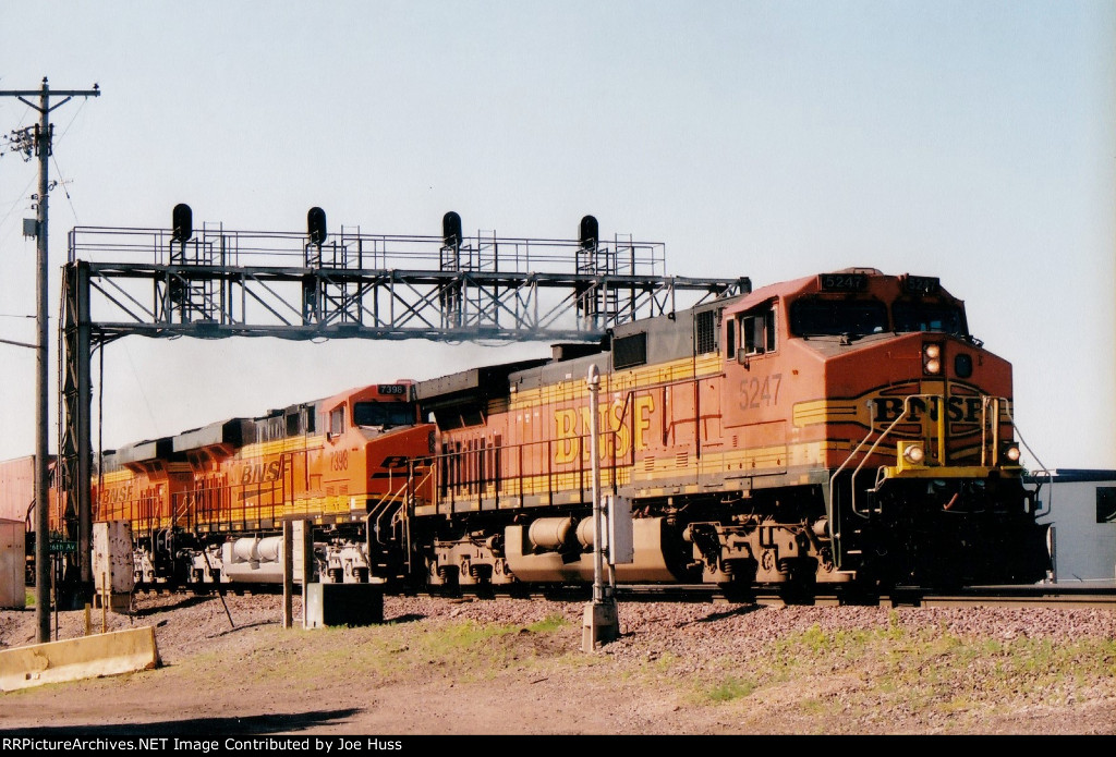 BNSF 5247 West